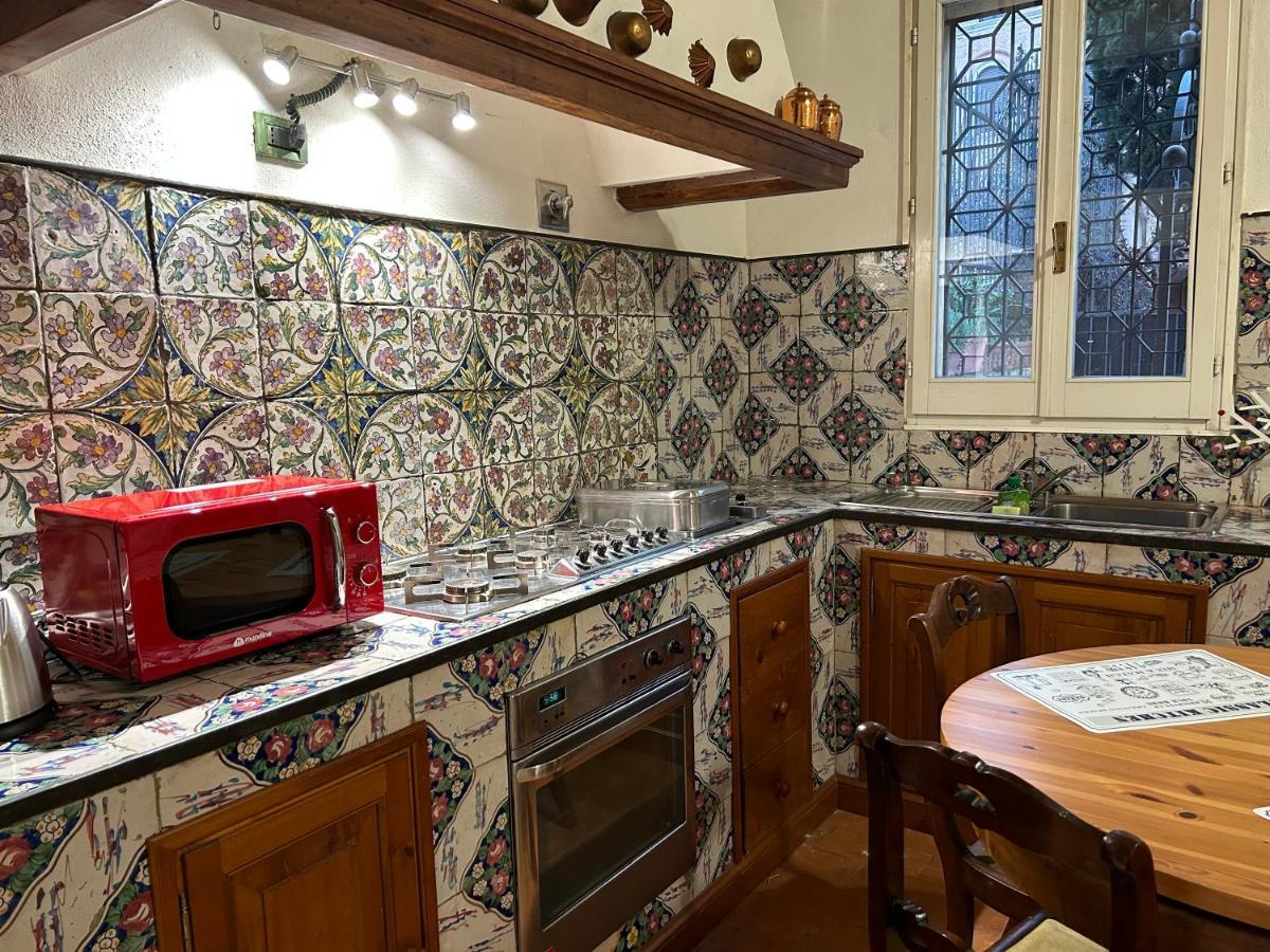 Once Upon A Time Apartment โบโลญญา ภายนอก รูปภาพ